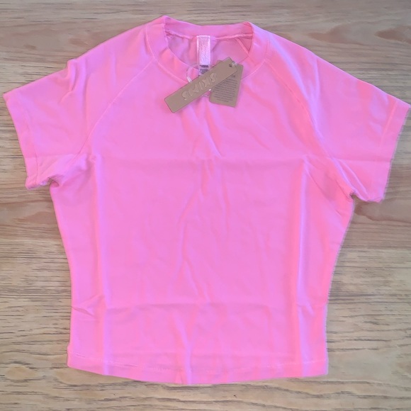 Vintage Cropped Raglan T-Shirt in Bubblegum Pink | Size XS 💕 - Picture 7 of 10